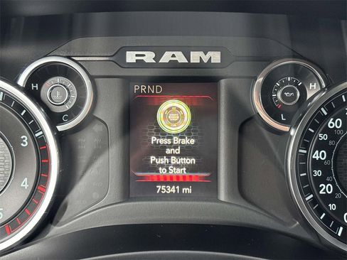 Used 2022 RAM 2500 Big Horn w/ Level 1 Equipment Group image 29