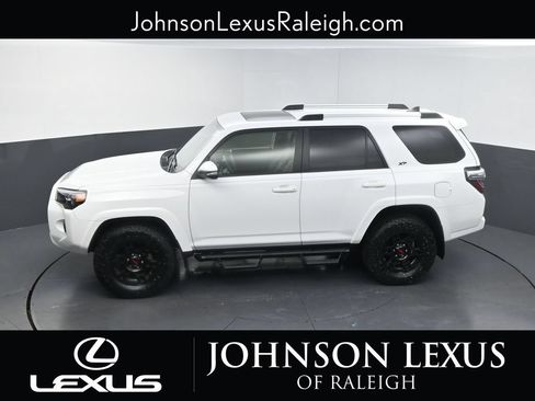 Used 2024 Toyota 4Runner SR5 Premium w/ Moonroof Package AWD/4WD image 30