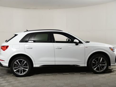 Certified 2023 Audi Q3 2.0T Premium w/ Black Optic Sport Package image 7