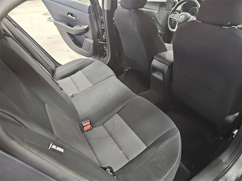 Used 2020 Nissan Sentra SV image 11