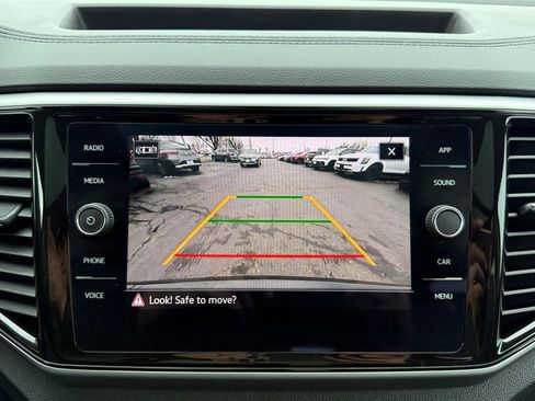 Used 2023 Volkswagen Atlas SE w/ Panoramic Sunroof Package image 15