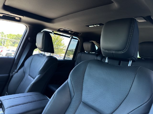 Used 2023 Lexus LX 600 4WD w/ Appearance Package image 14