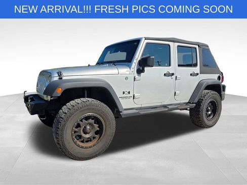 Used 2009 Jeep Wrangler Unlimited X AWD/4WD image 2