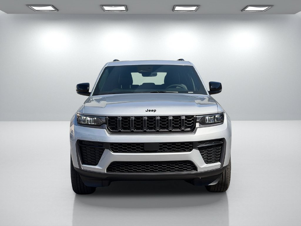 New 2026 Jeep Grand Cherokee Altitude AWD/4WD image 9
