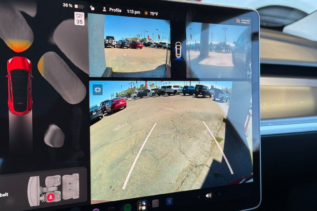Used 2024 Tesla Model Y Long Range AWD/4WD image 18