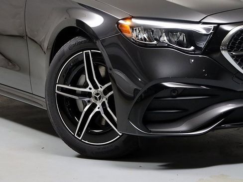 New 2026 Mercedes-Benz E 350 4MATIC Sedan image 3