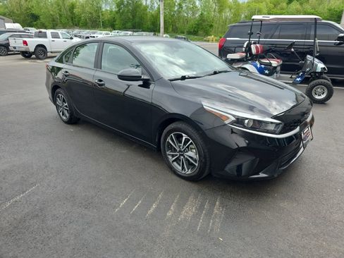 Used 2024 Kia Forte LXS FWD image 6