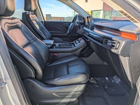 Used 2024 Lincoln Aviator Reserve AWD/4WD image 33