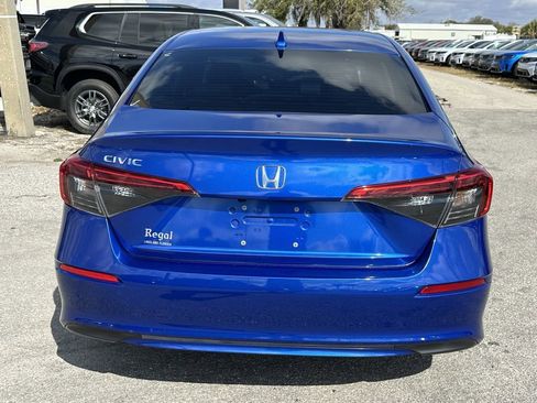 Used 2023 Honda Civic LX image 6