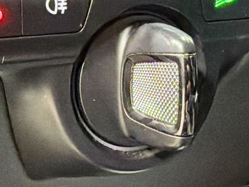 Certified 2024 Porsche 911 Carrera image 32