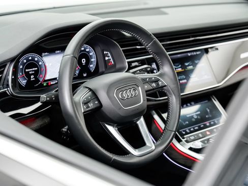 Used 2019 Audi Q8 Premium Plus AWD/4WD image 9