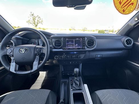 Used 2021 Toyota Tacoma TRD Off-Road image 27