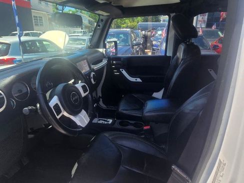 Used 2014 Jeep Wrangler Unlimited Sahara AWD/4WD image 21