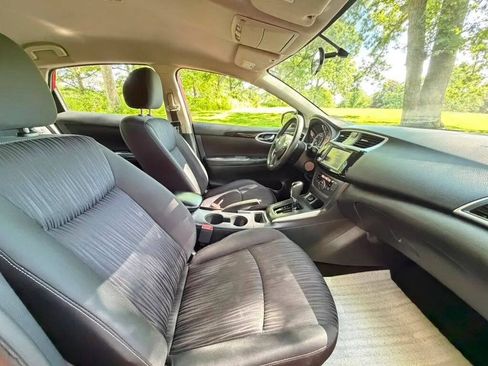 Used 2019 Nissan Sentra SV FWD image 9