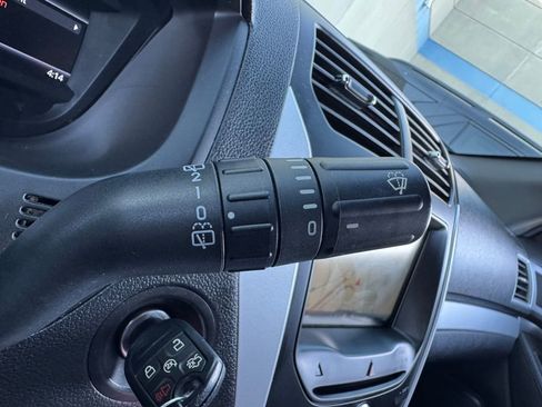 Used 2015 Ford Explorer XLT w/ Equipment Group 202A image 10