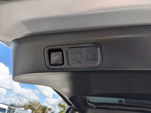 Certified 2021 Ford Expedition Limited image 12