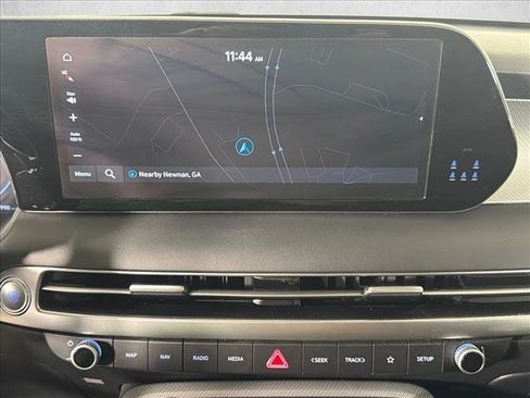 Used 2023 Hyundai Palisade SEL w/ Premium Package FWD image 3