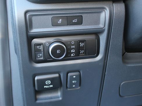 Used 2023 Ford Expedition Platinum image 26