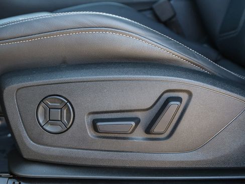 Used 2025 Audi Q3 2.0T Premium w/ Convenience Package image 30