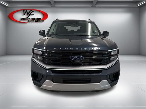 New 2026 Ford Expedition Platinum w/ Platinum Ultimate Package AWD/4WD image 2
