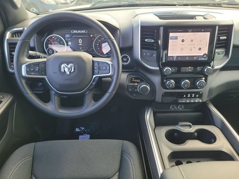 New 2026 RAM 1500 Express AWD/4WD image 4