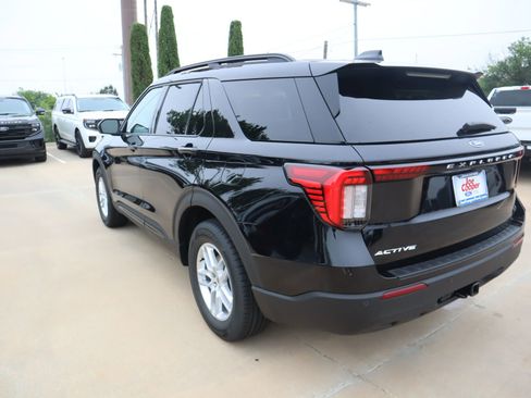 New 2026 Ford Explorer Active RWD image 24