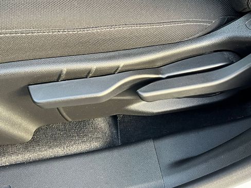 Used 2025 Chevrolet Equinox LT image 22