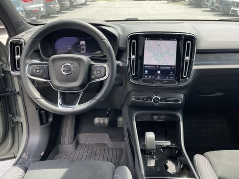 Used 2023 Volvo XC40 Recharge Ultimate w/ Protection Package Premier AWD/4WD image 5