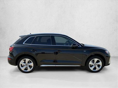 Used 2023 Audi Q5 2.0T Premium Plus w/ Premium Plus Package AWD/4WD image 4