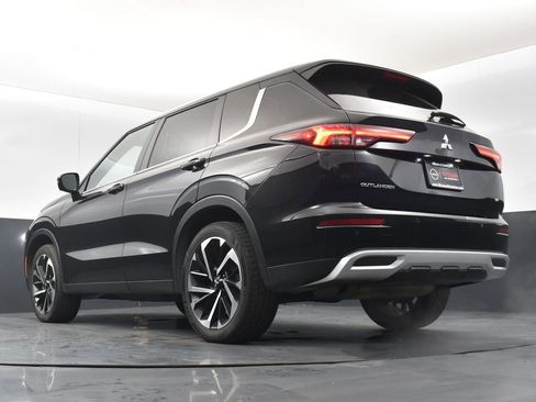 Used 2024 Mitsubishi Outlander SE image 14