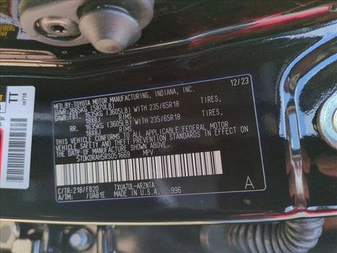 Certified 2024 Toyota Highlander LE FWD image 25