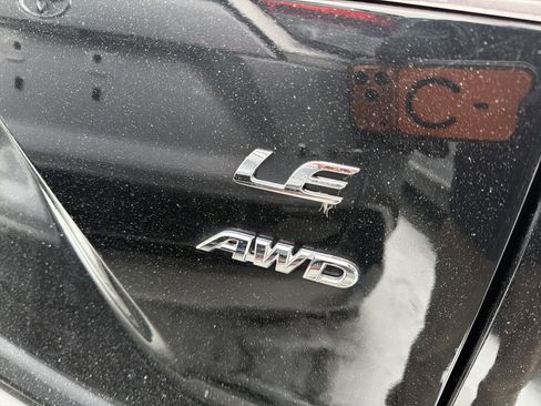 Used 2023 Toyota Corolla Cross LE image 7