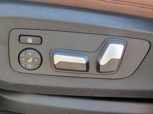 New 2026 BMW X5 xDrive50e image 18