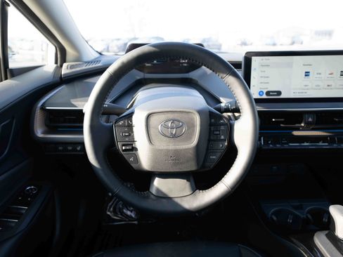 Used 2024 Toyota Prius XLE image 21