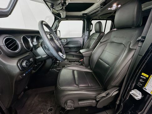 Used 2023 Jeep Wrangler Sahara w/ Cold Weather Group AWD/4WD image 13