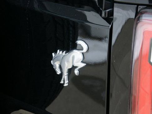 Used 2023 Ford Bronco Outer Banks image 11