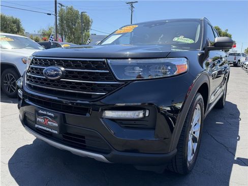 Used 2020 Ford Explorer XLT w/ Equipment Group 202A AWD/4WD image 45