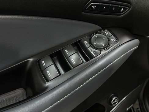 Used 2019 Buick Enclave Premium w/ Experience Buick Package image 17