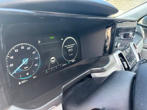 Certified 2023 Kia Sorento SX Prestige w/ Panoramic Sunroof Package AWD/4WD image 7