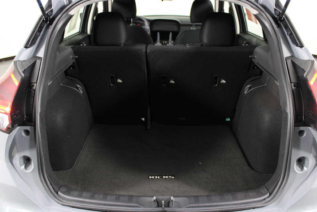 Certified 2023 Nissan Kicks SV FWD image 17