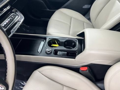 Used 2025 Lincoln Corsair AWD w/ Equipment Group 101A image 15