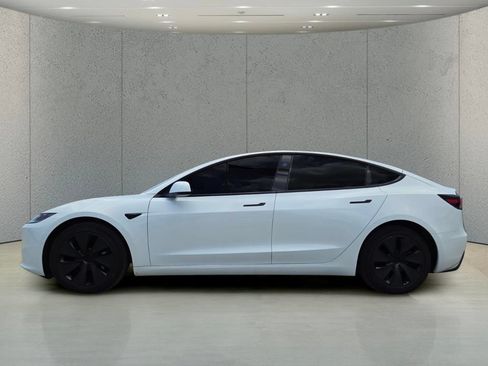 Used 2025 Tesla Model 3 Long Range RWD image 9