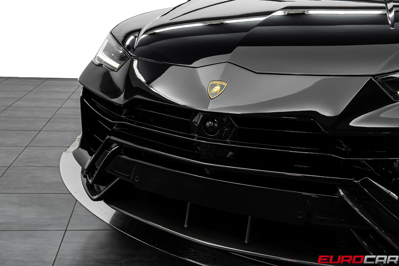 Used 2023 Lamborghini Urus Performante AWD/4WD image 13