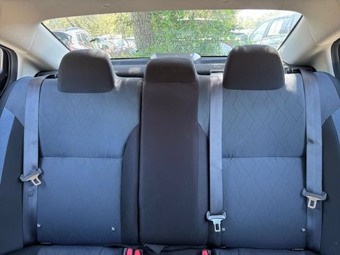 Used 2025 Nissan Versa SV FWD image 35