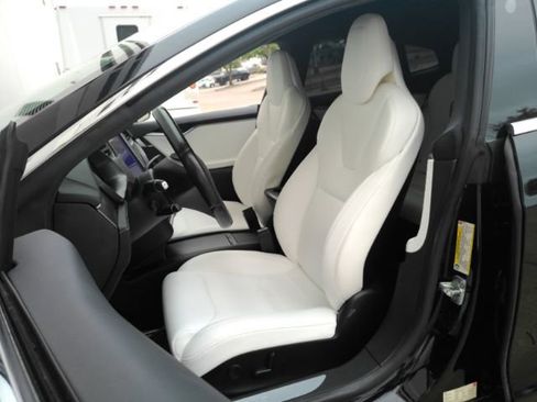 Used 2019 Tesla Model S Performance image 7