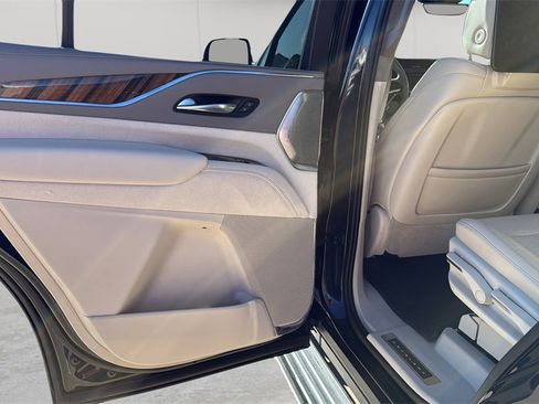 Used 2021 Cadillac Escalade Sport Platinum image 43