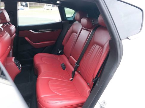 Used 2017 Maserati Levante S AWD/4WD image 27