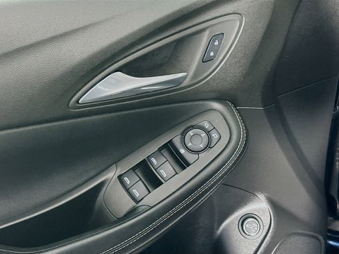 Used 2022 Buick Encore GX Select image 15