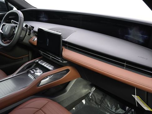 New 2026 Lincoln Nautilus Reserve w/ Jet Appearance Package AWD/4WD image 15