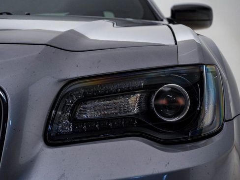 Used 2015 Chrysler 300 S image 7